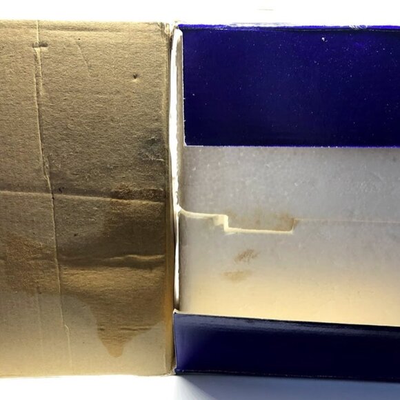 Walton's 5 & 10 Christmas Lighted House - Picture 9 of 13